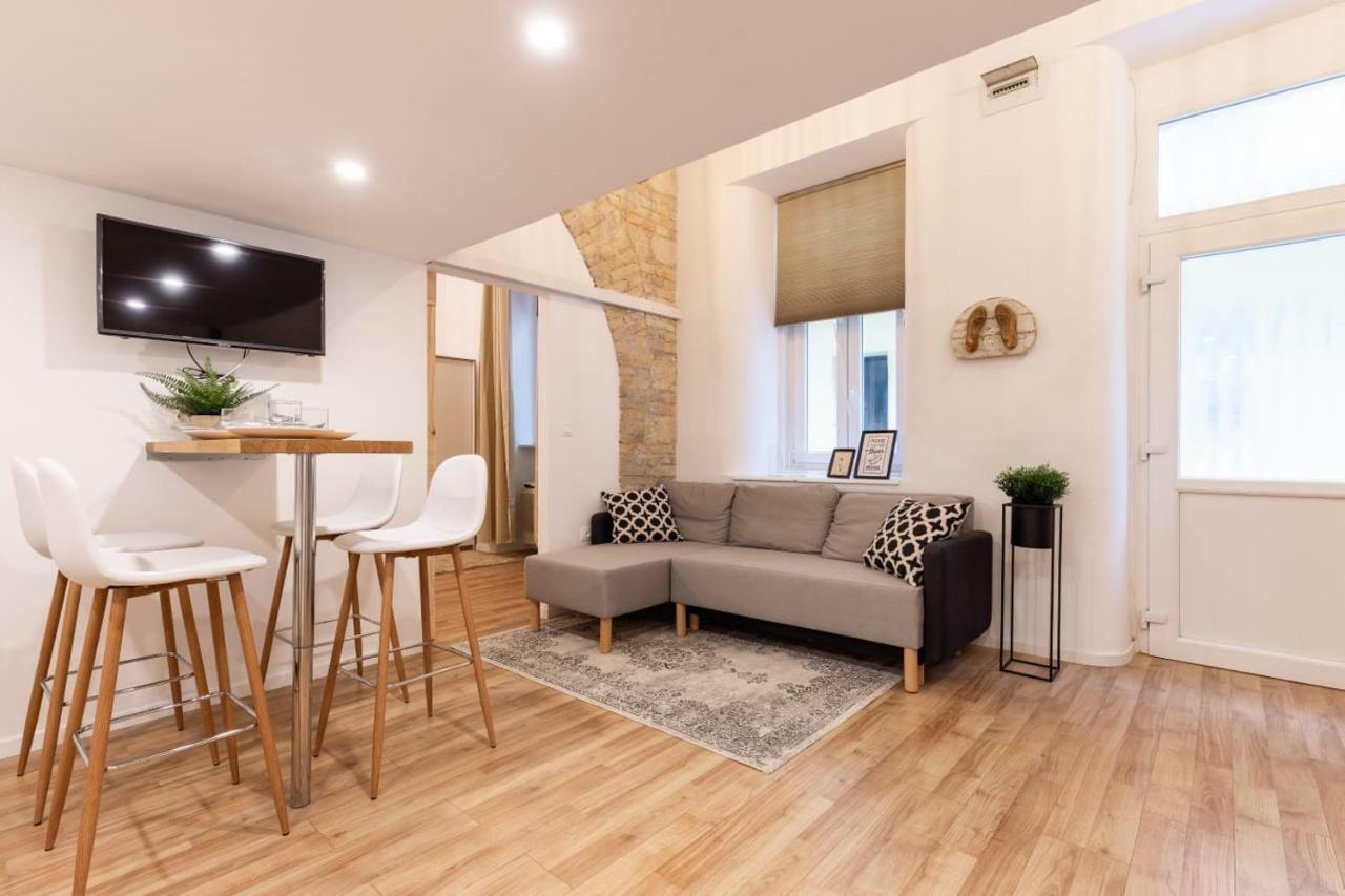Apartment Bqa- Quality Apartments, Best Location *